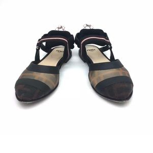 Fendi sandals size 31 for girls